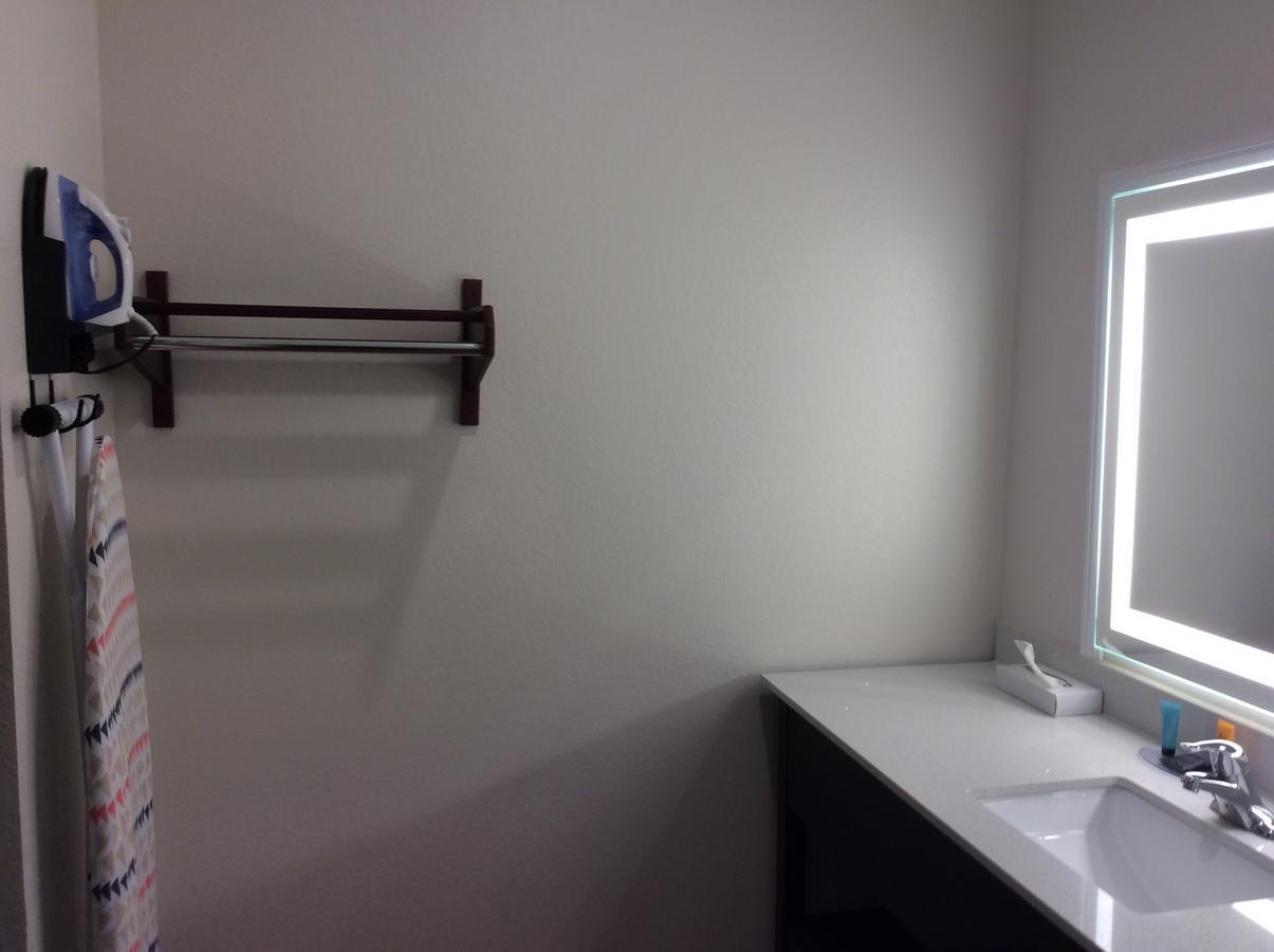 Regency Inn & Suites- Nw Houston Jersey Village Quarto foto